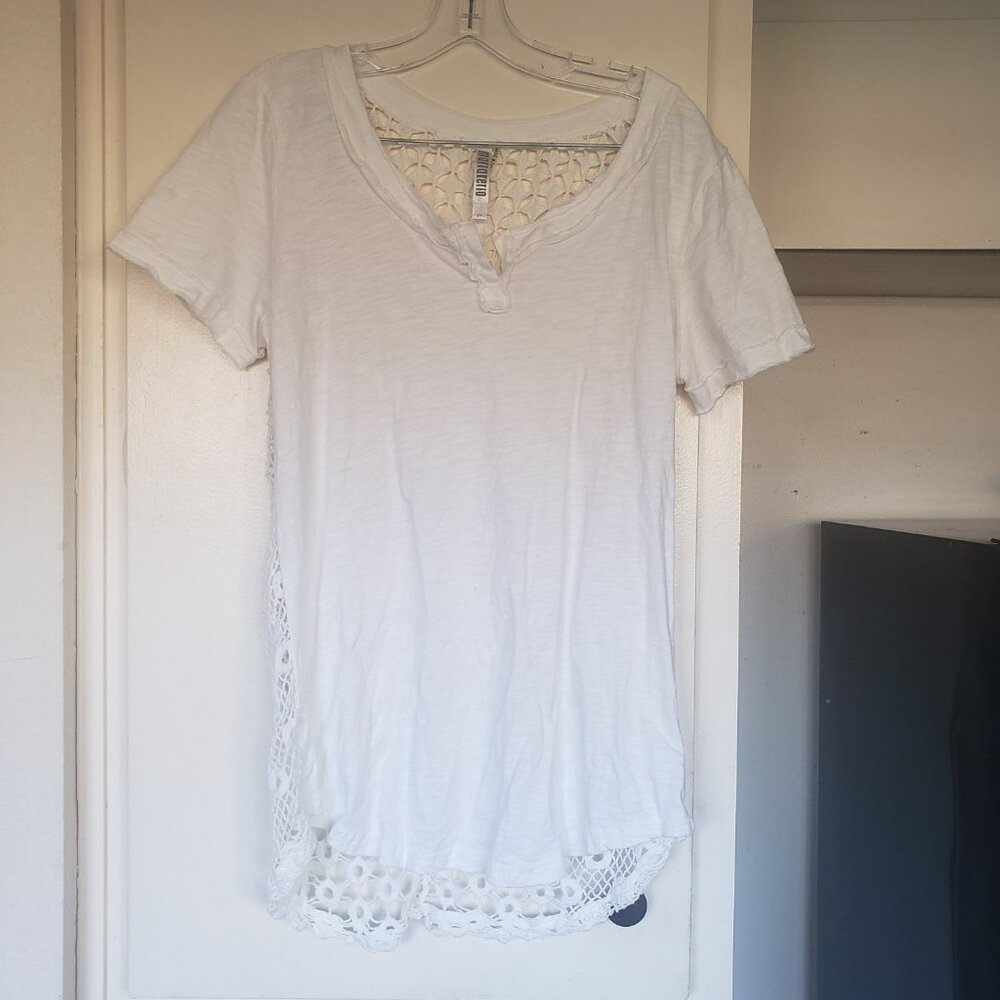 Maria Renio Large White Top with Crocheted back